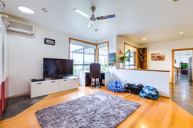 19 Banadell Avenue, Bacchus Marsh - Thumbnail 6