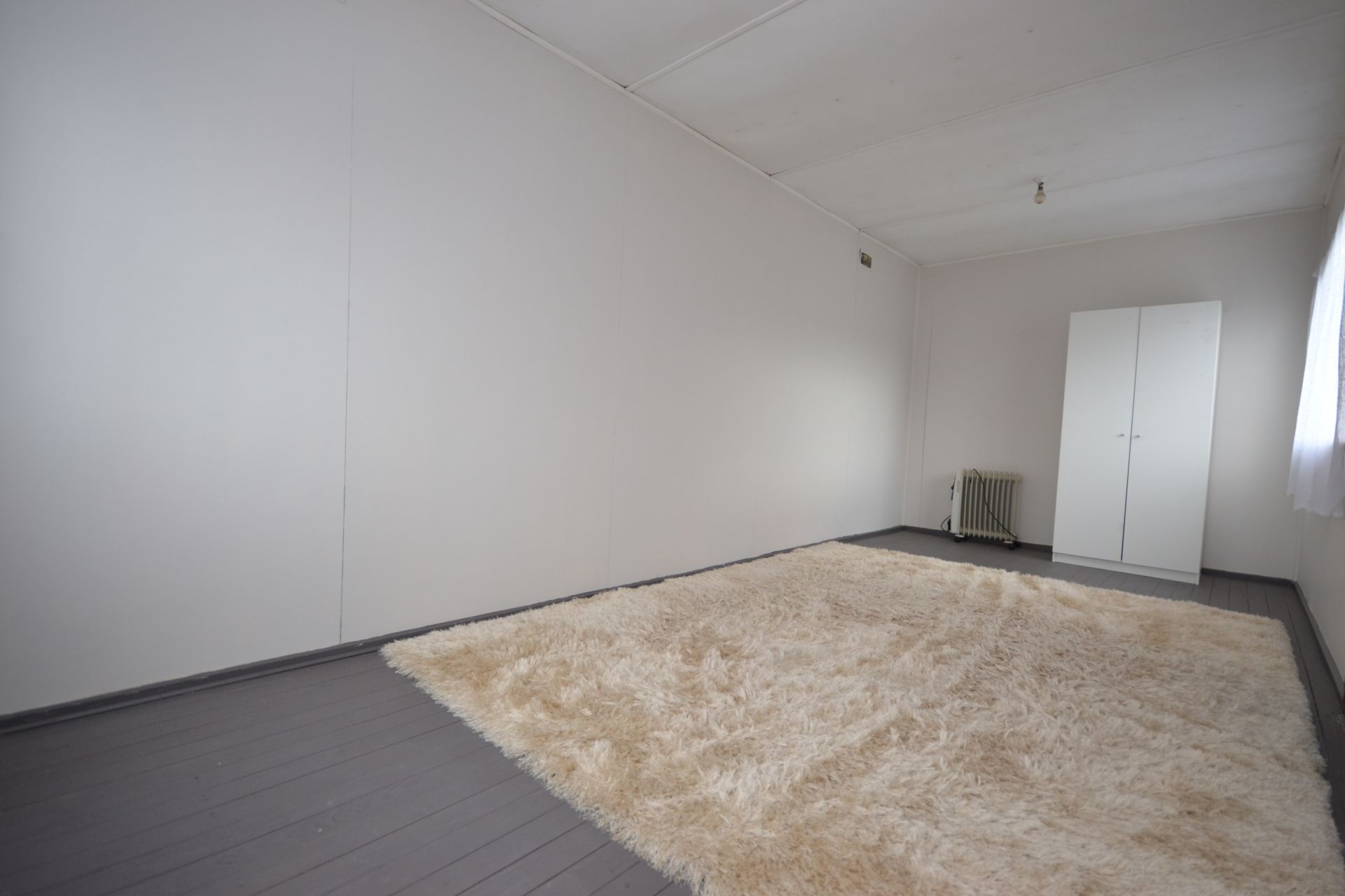 CUTE, COSY AND CONVENIENTLY LOCATED