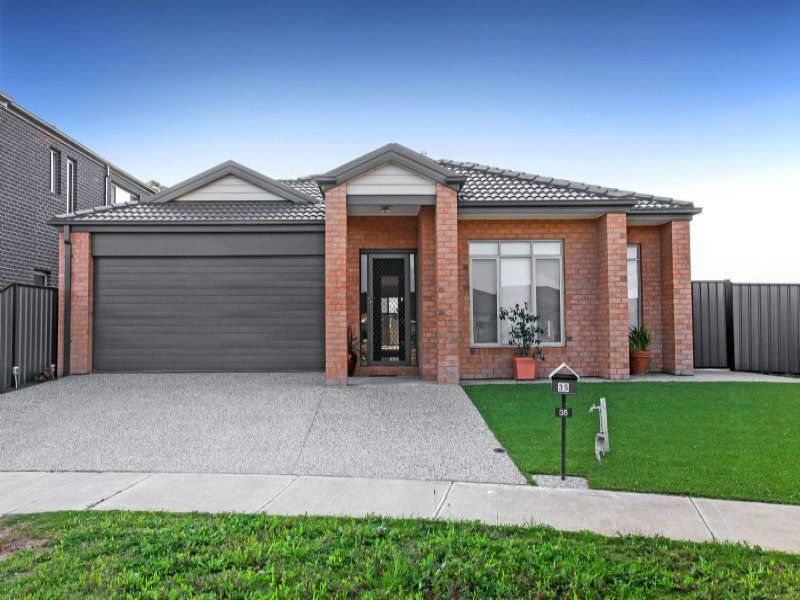 35 Pembroke Crescent, Derrimut - Thumbnail 2