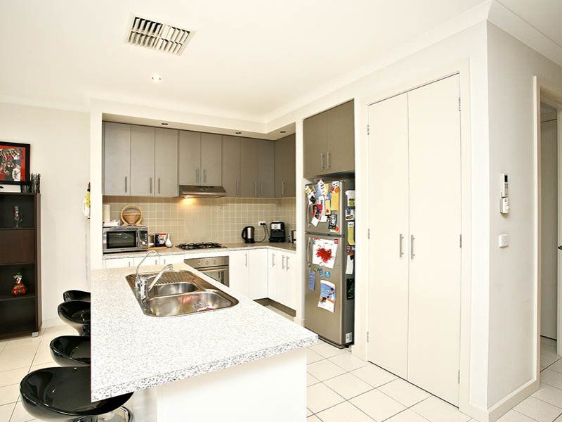 34 Bushy Park Avenue, Caroline Springs - Thumbnail 3