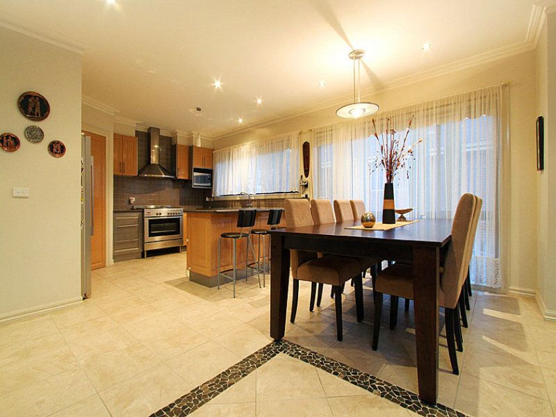 22 Thrush Street SOUTH MORANG, South Morang - Thumbnail 4