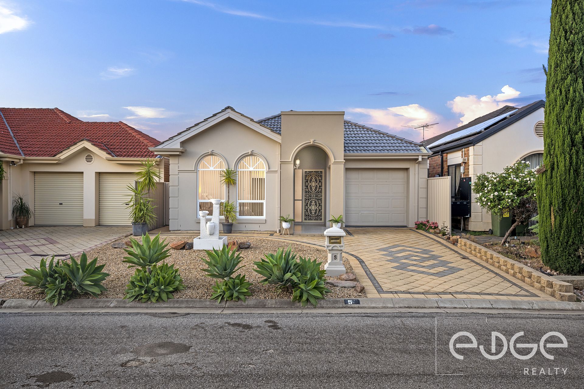 5 Mallard Crescent, MAWSON LAKES Edge Realty