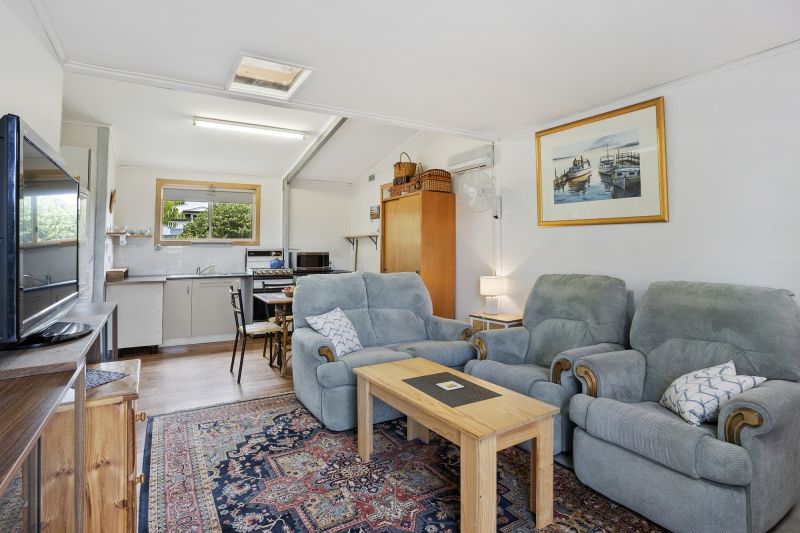 30 Montrose Avenue Apollo Bay VIC, Apollo Bay - Thumbnail 6