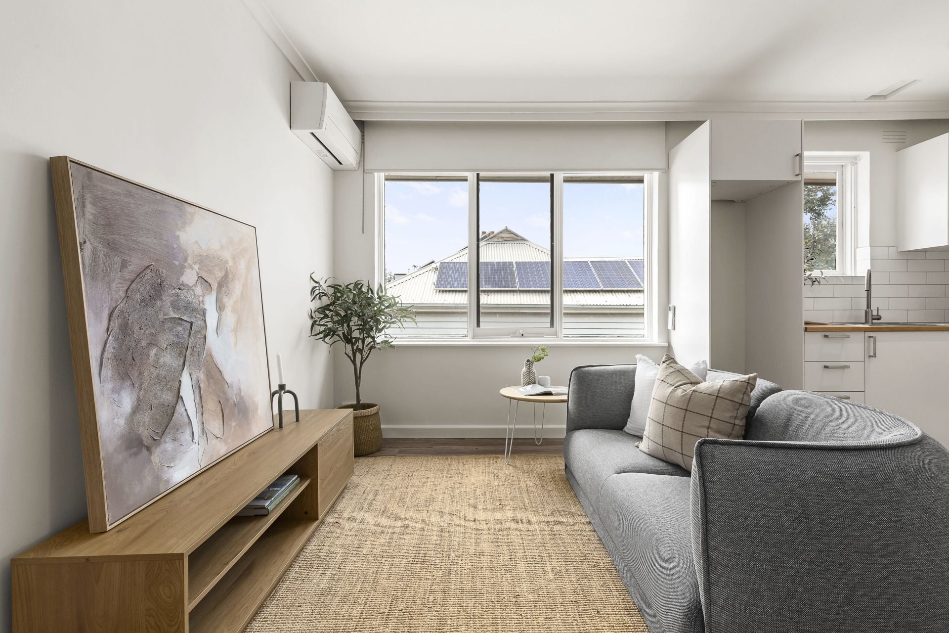 Super Convenient Modern Living