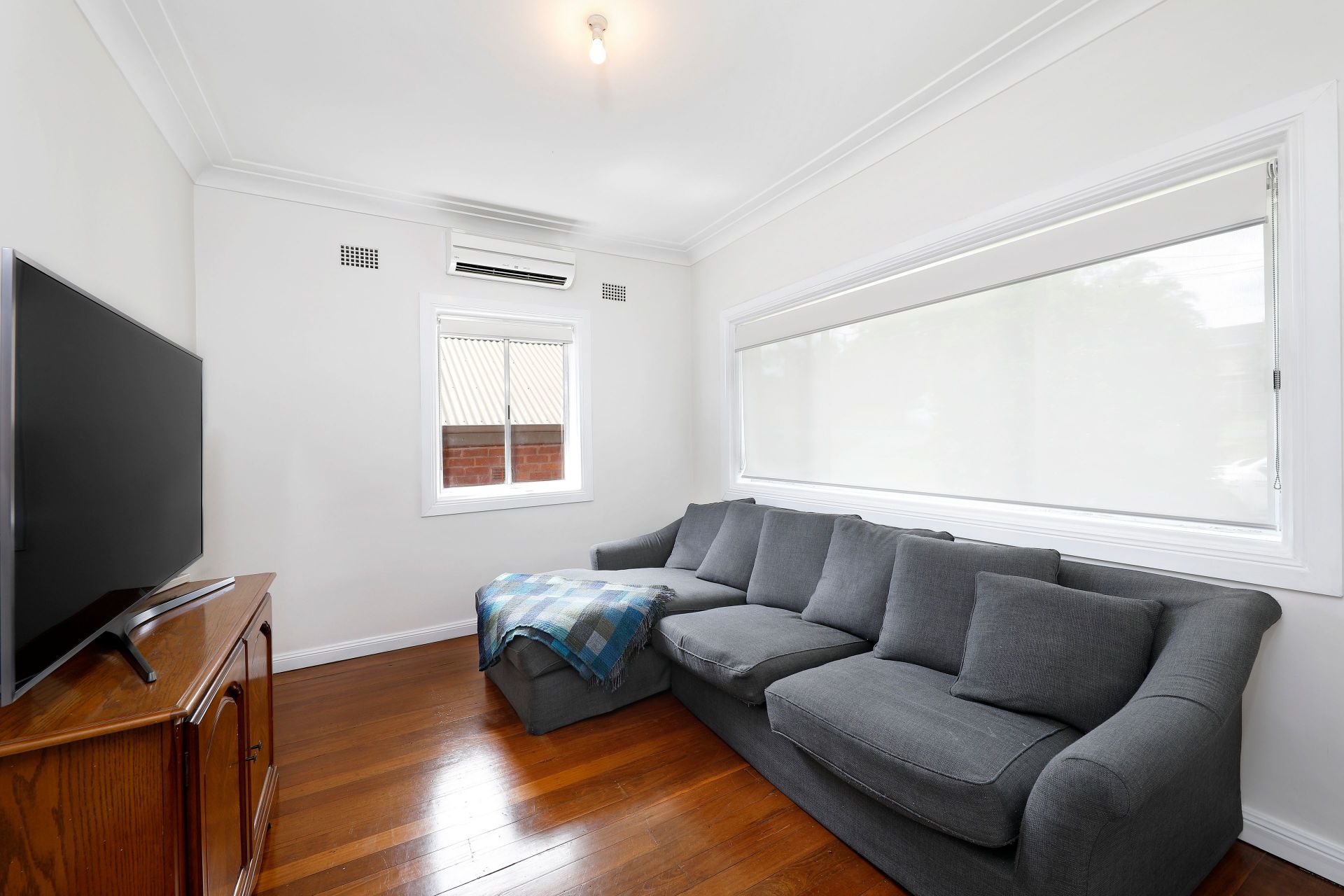 47 Beatty Parade, Georges Hall, Georges Hall - Thumbnail 4