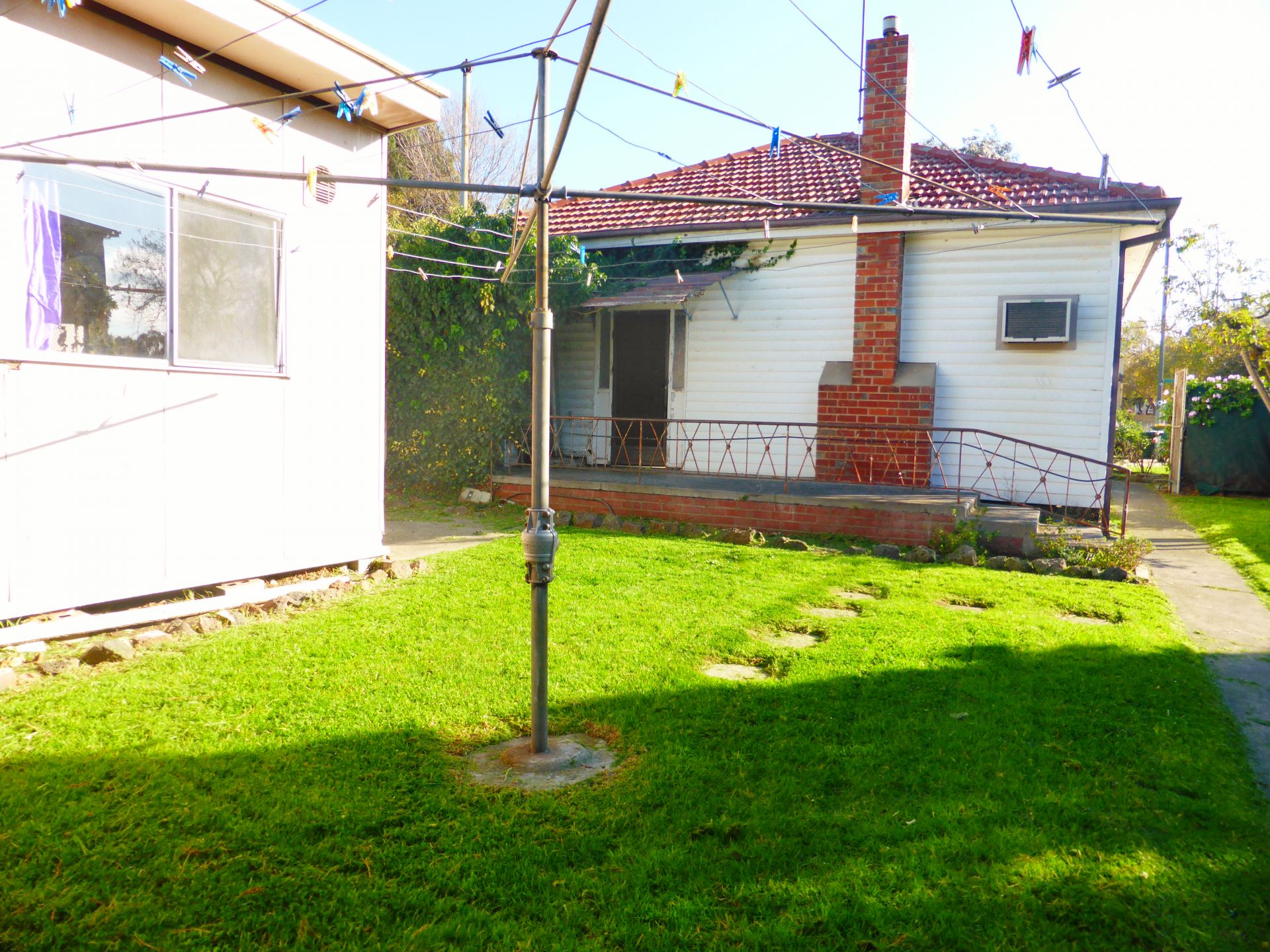 Classic Thornbury Home With Plenty of Space to Offer!