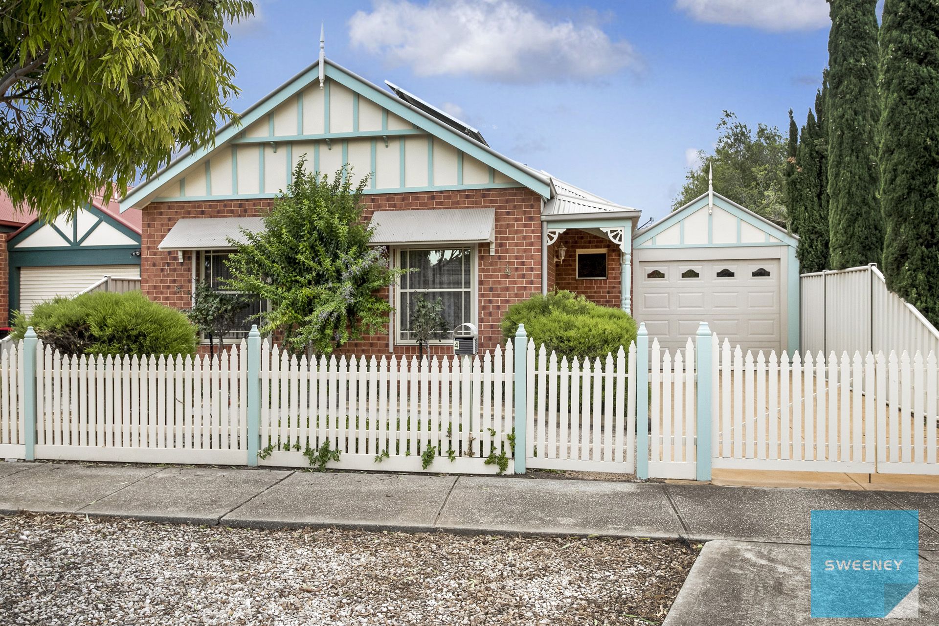 4 Simpson Place, Caroline Springs - Thumbnail 3