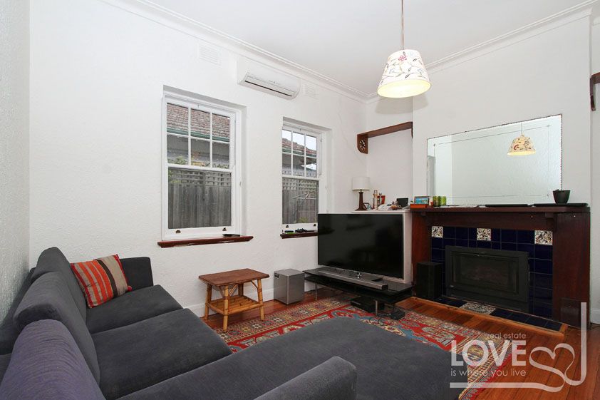 Rich in Character Set In Tranquil Setting