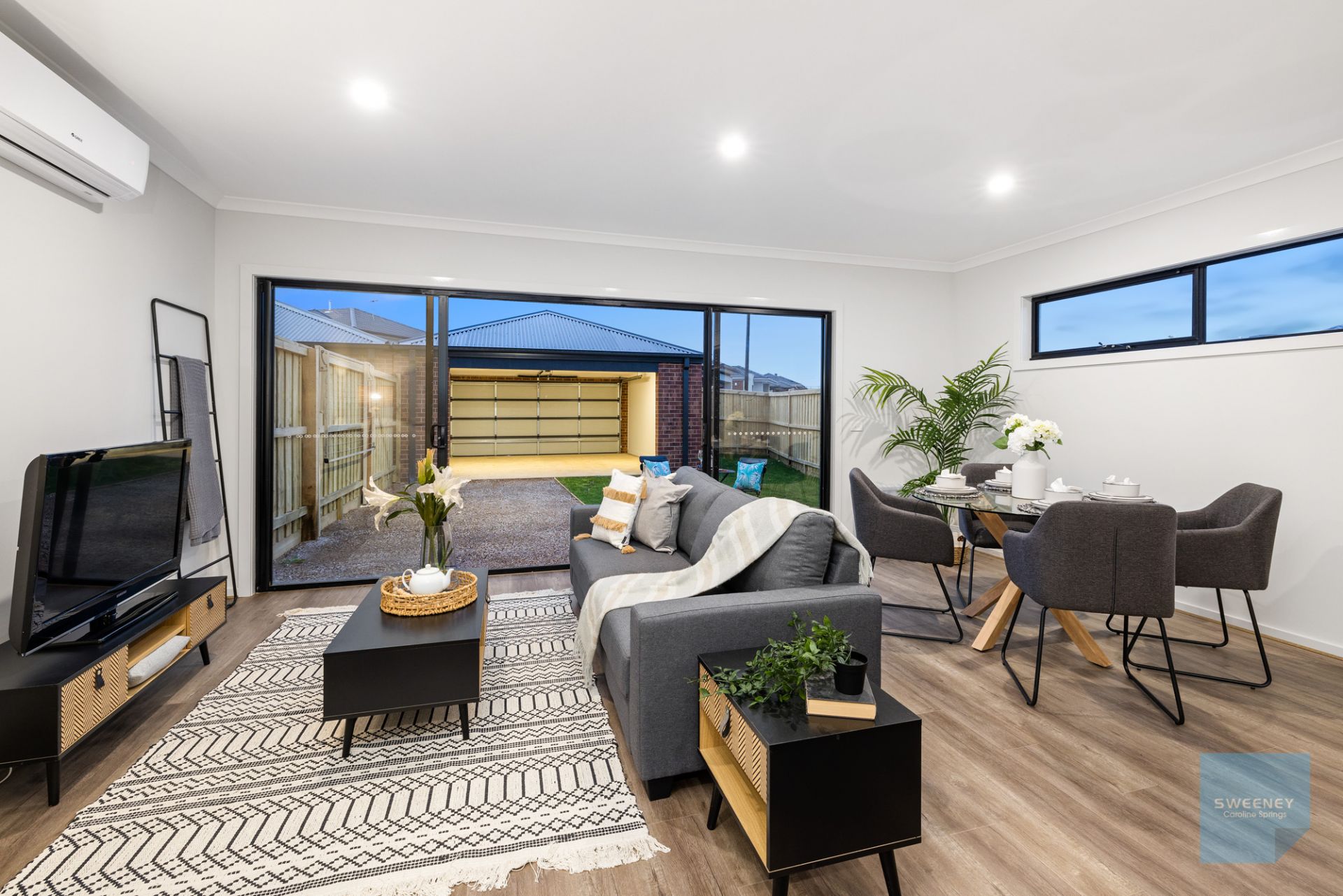 37 Adventure Avenue, Fraser Rise - Thumbnail 6