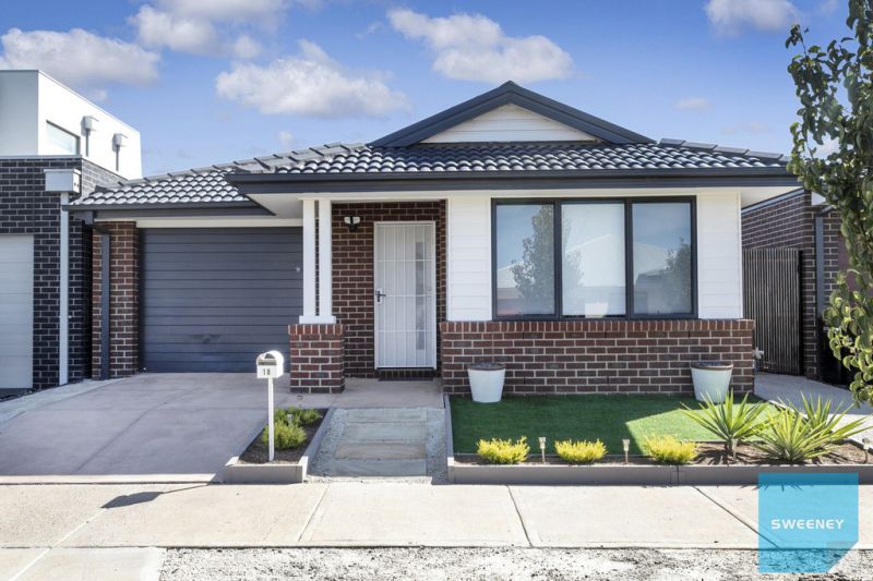 18 Wavell Parade, Fraser Rise - Thumbnail 2