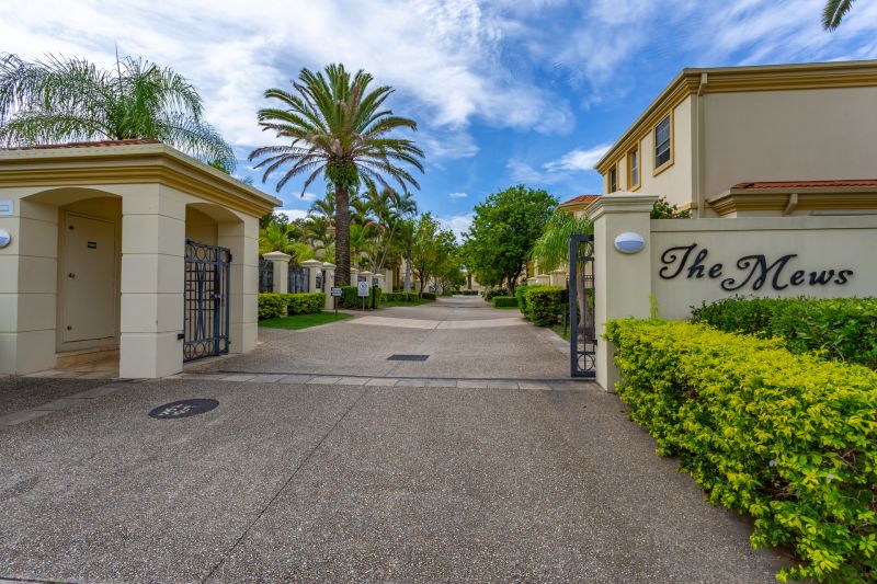 Real Estate For Sale 7/2634 Sapium Road Ashmore , QLD