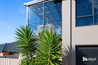 3
 
 
 
  
 
 
 2
 
 
 
  
 
 
 1
 
 
 
 
 
 
 
 17 Rowena Court, Devonport TAS 7310, Devonport - Image 1