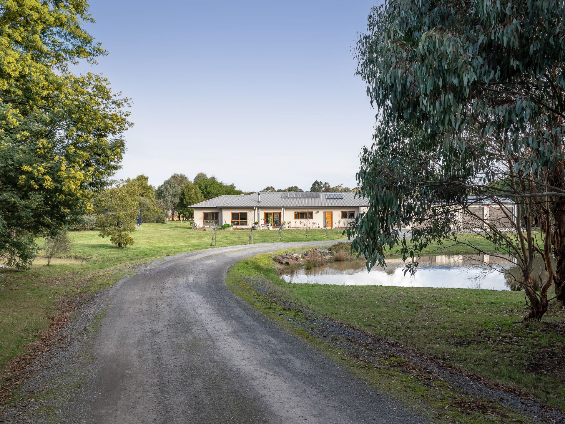 74 Taemore  Close, Haddon, Haddon - Thumbnail 4