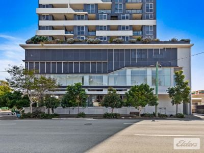 PRISTINE COMMERCIAL OFFICE IN 'THE LINTON'!