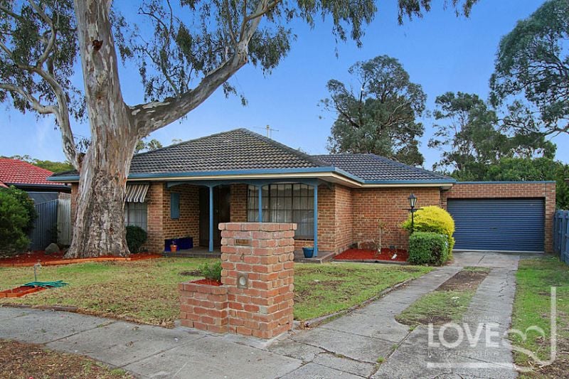 4 Ajax Court, Mill Park