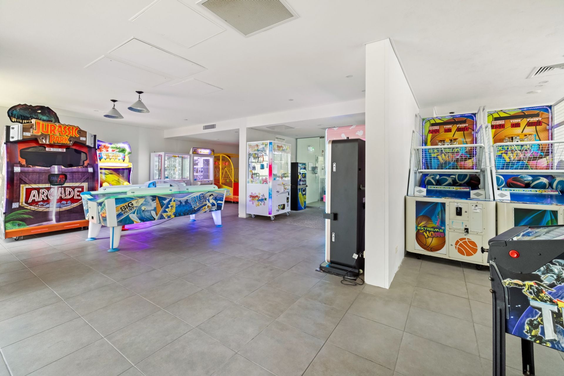 1001/9 Hamilton Avenue, Surfers Paradise - Image 1