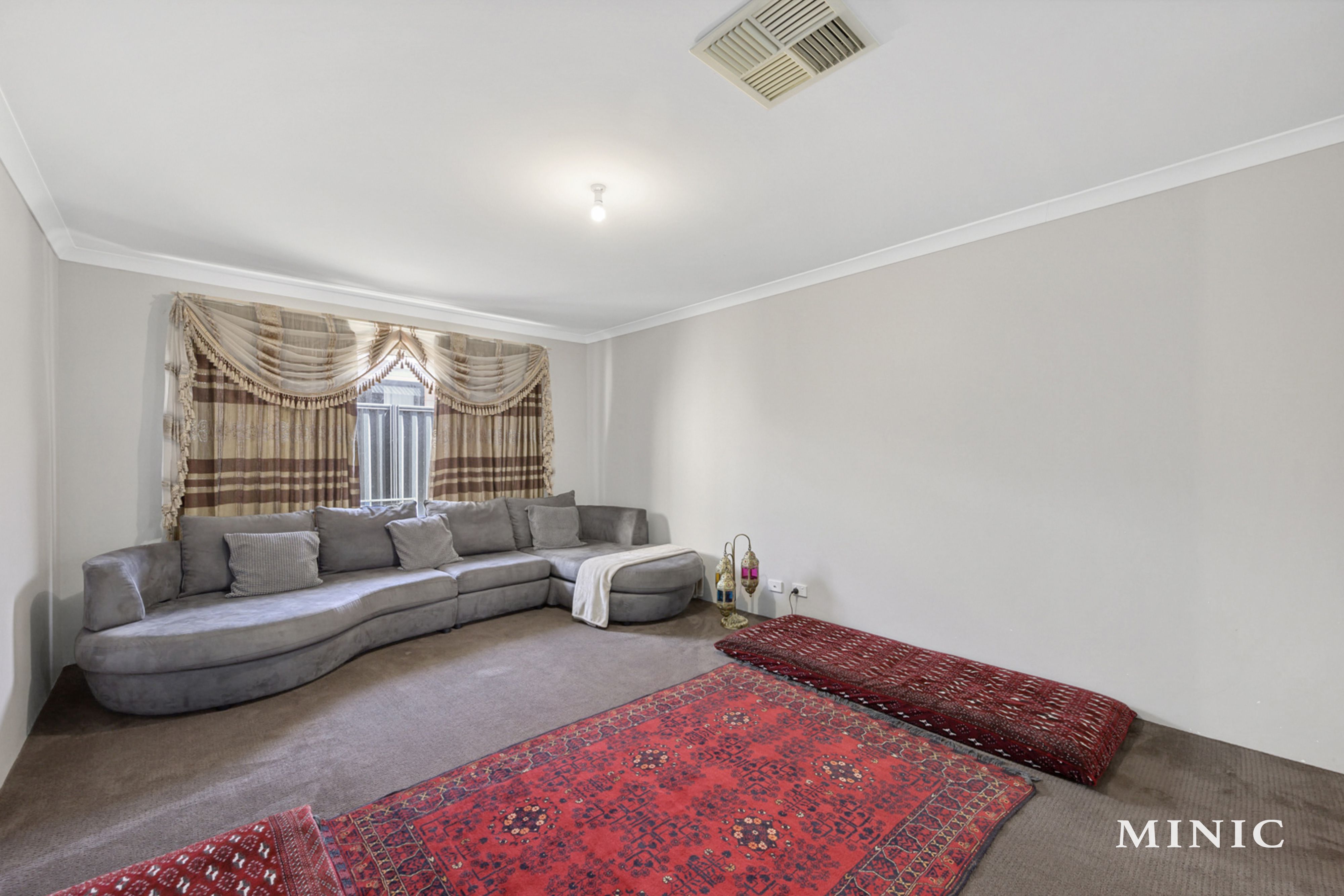 Real Estate For Sale 21 Strathclyde Circuit Champion Lakes , WA