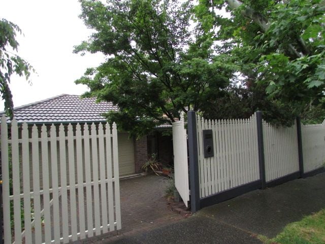 **Great location in picturesque street**