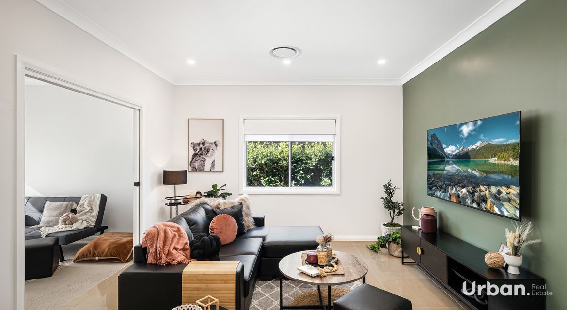 Colebee 19 Burringoa Crescent