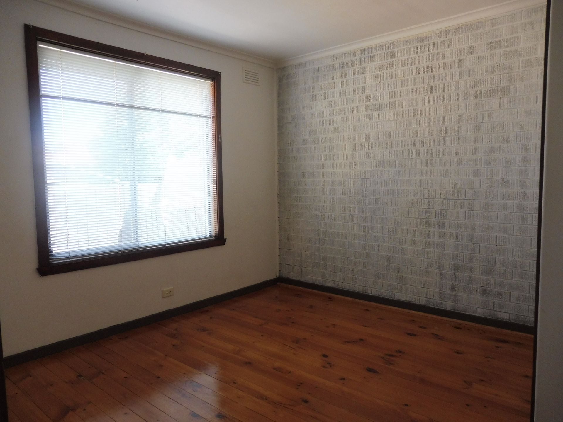 CLOSE TO ALL AMENITIES