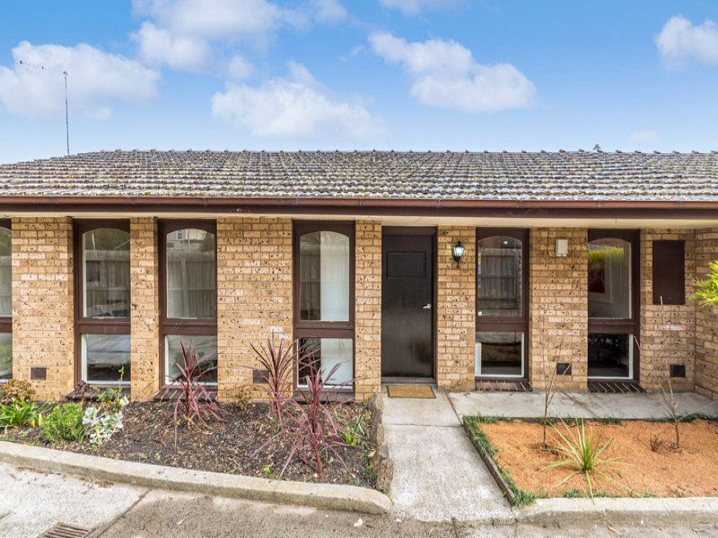4/10 Hatfield Court, West Footscray - Thumbnail 3