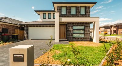 11 Strathedon Avenue