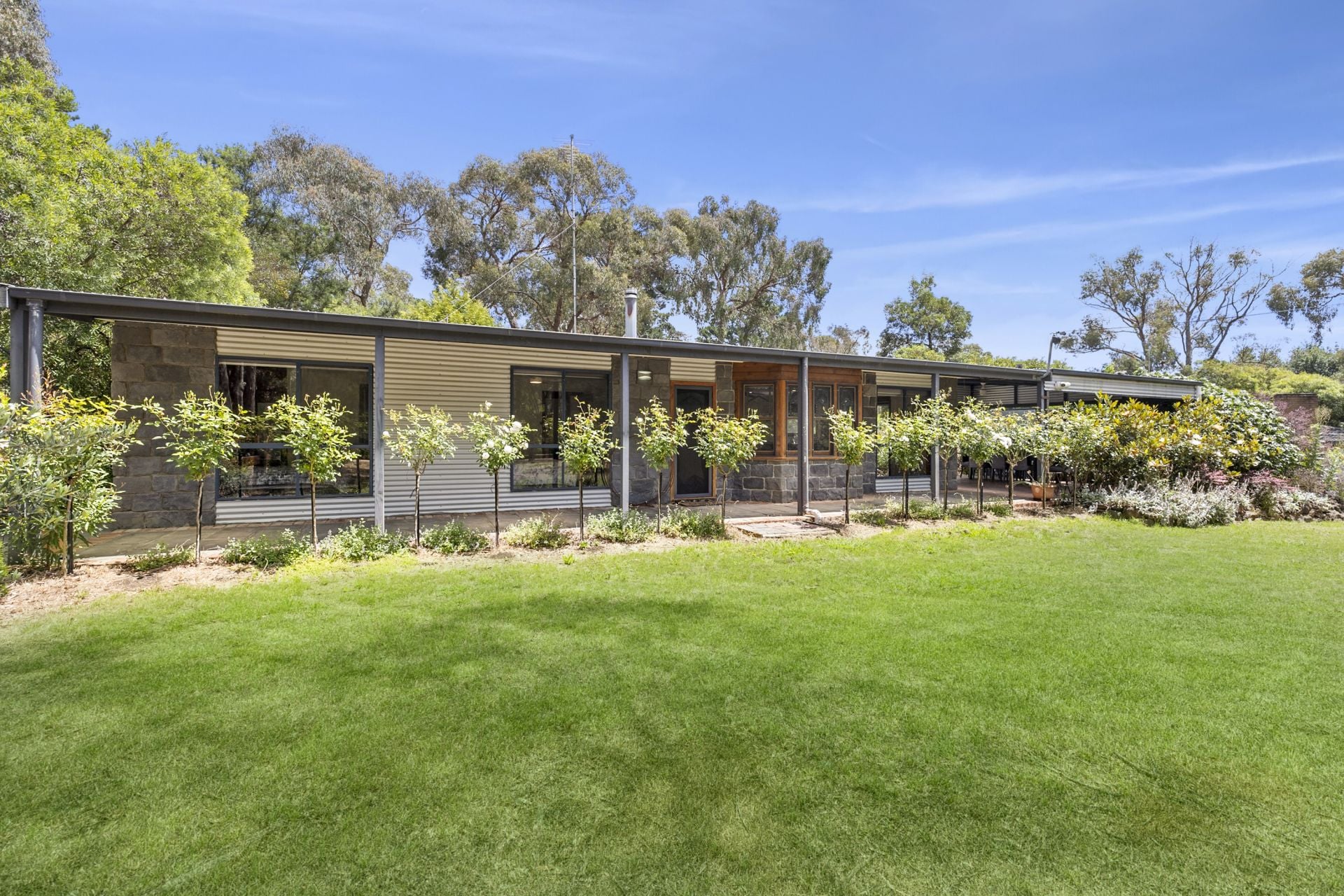 46 Armstrong Street, Creswick, Creswick - Thumbnail 3