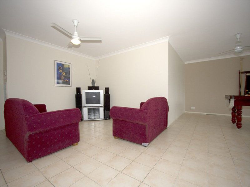 34 Rossarden Street, Fisher - Thumbnail 8