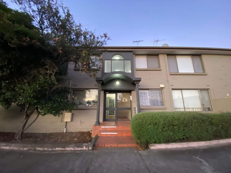 6/544 Gilbert Road, Reservoir