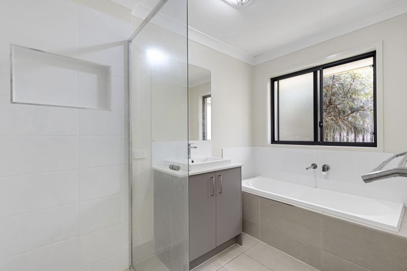 Real Estate For Sale 203 Riverstone Crossing Maudsland , QLD