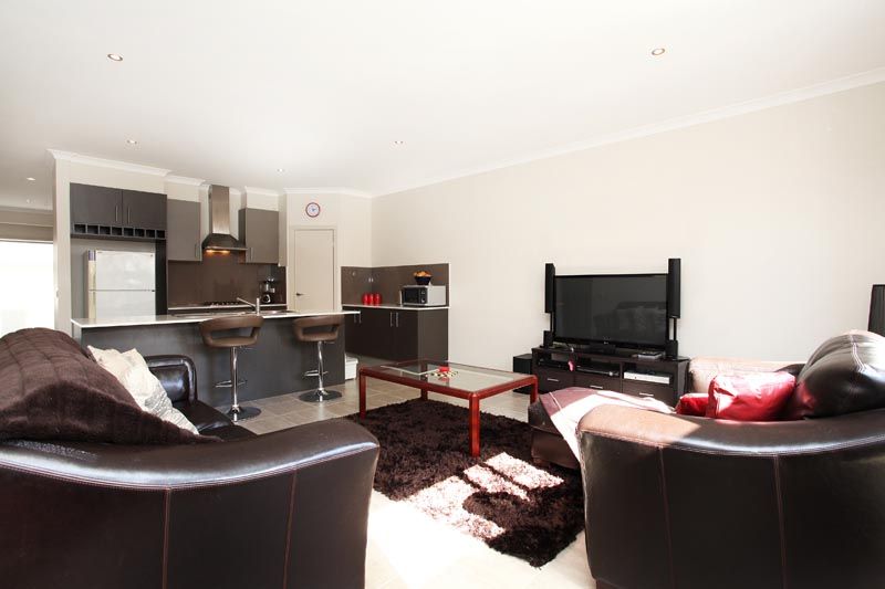 36 Boathouse Drive, Caroline Springs - Thumbnail 4