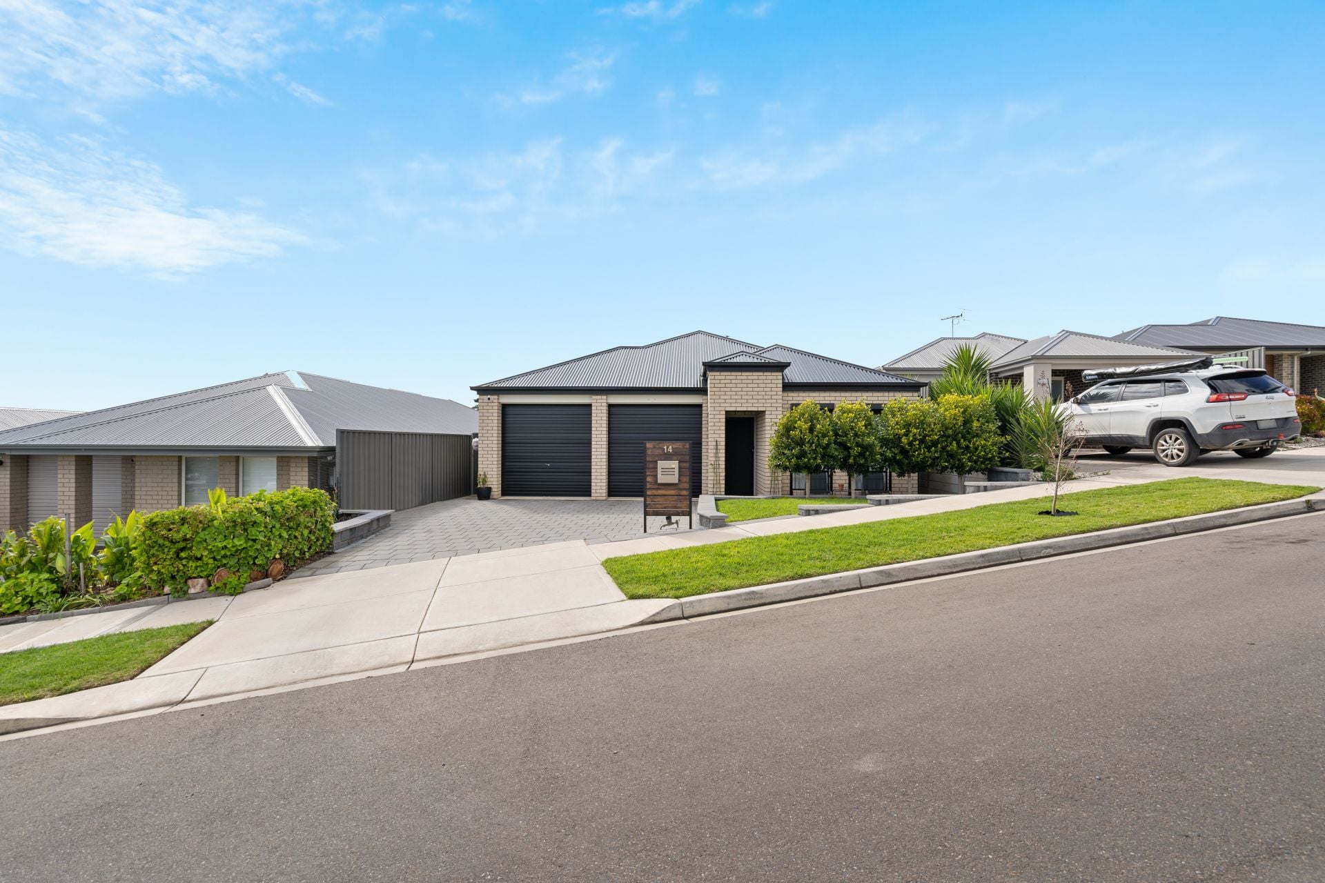 14 Royal Court Hackham SA, Hackham - Thumbnail 2