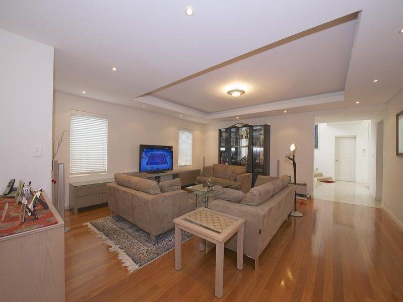 23 McClelland Street WILLOUGHBY NSW, Willoughby - Thumbnail 3