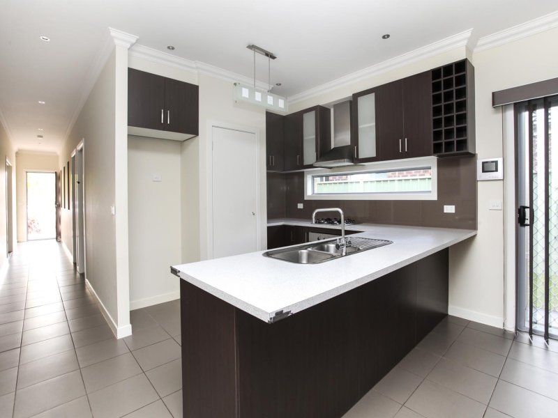 7 Lambertia Loop, Caroline Springs - Thumbnail 3
