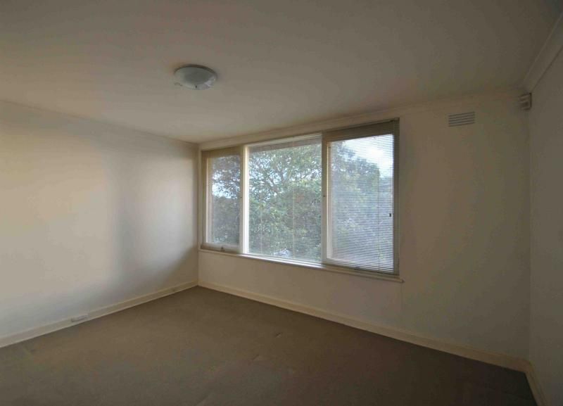 6 Furneaux Grove, St Kilda East - Thumbnail 7