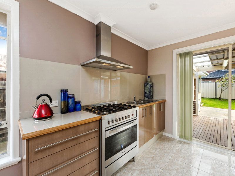 110 McIntosh Road, Altona North - Thumbnail 5