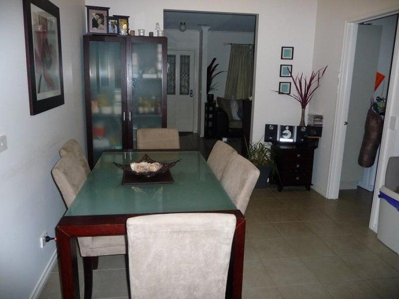 LOW MAINTENACE AND CLOSE TO ALL AMENITIES !!!