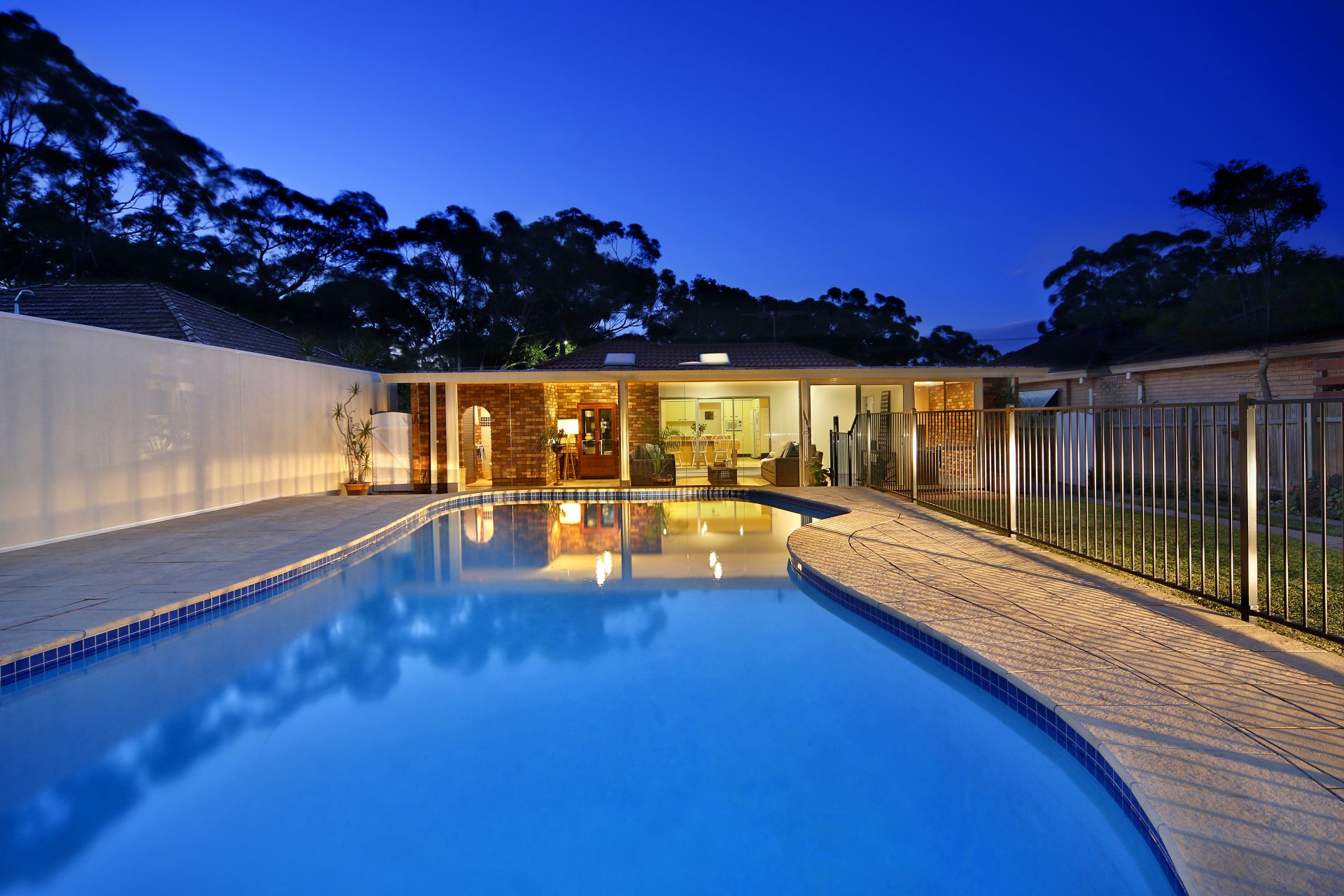 36 Raglan Road, Miranda, Miranda - Thumbnail 2