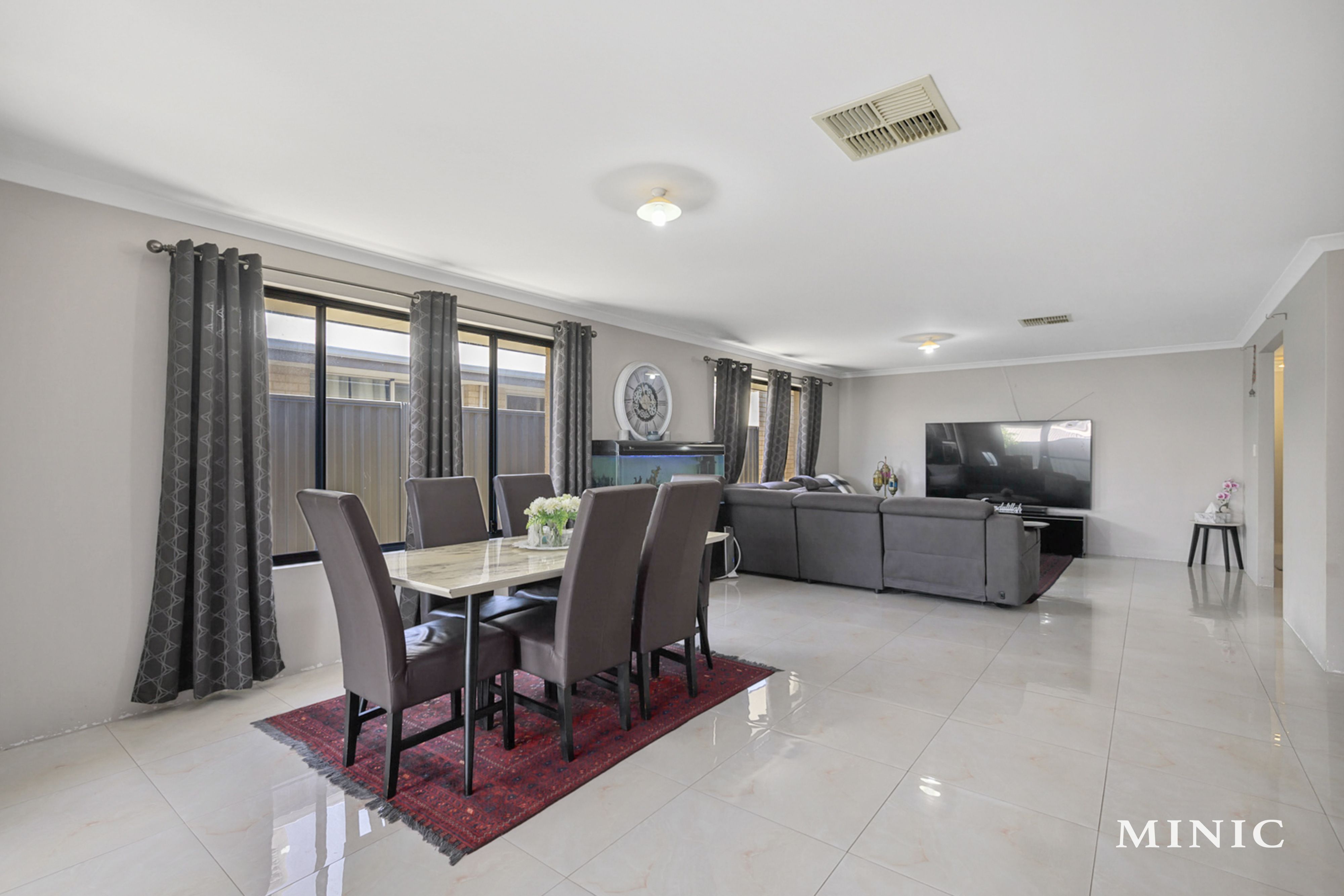 Real Estate For Sale 21 Strathclyde Circuit Champion Lakes , WA