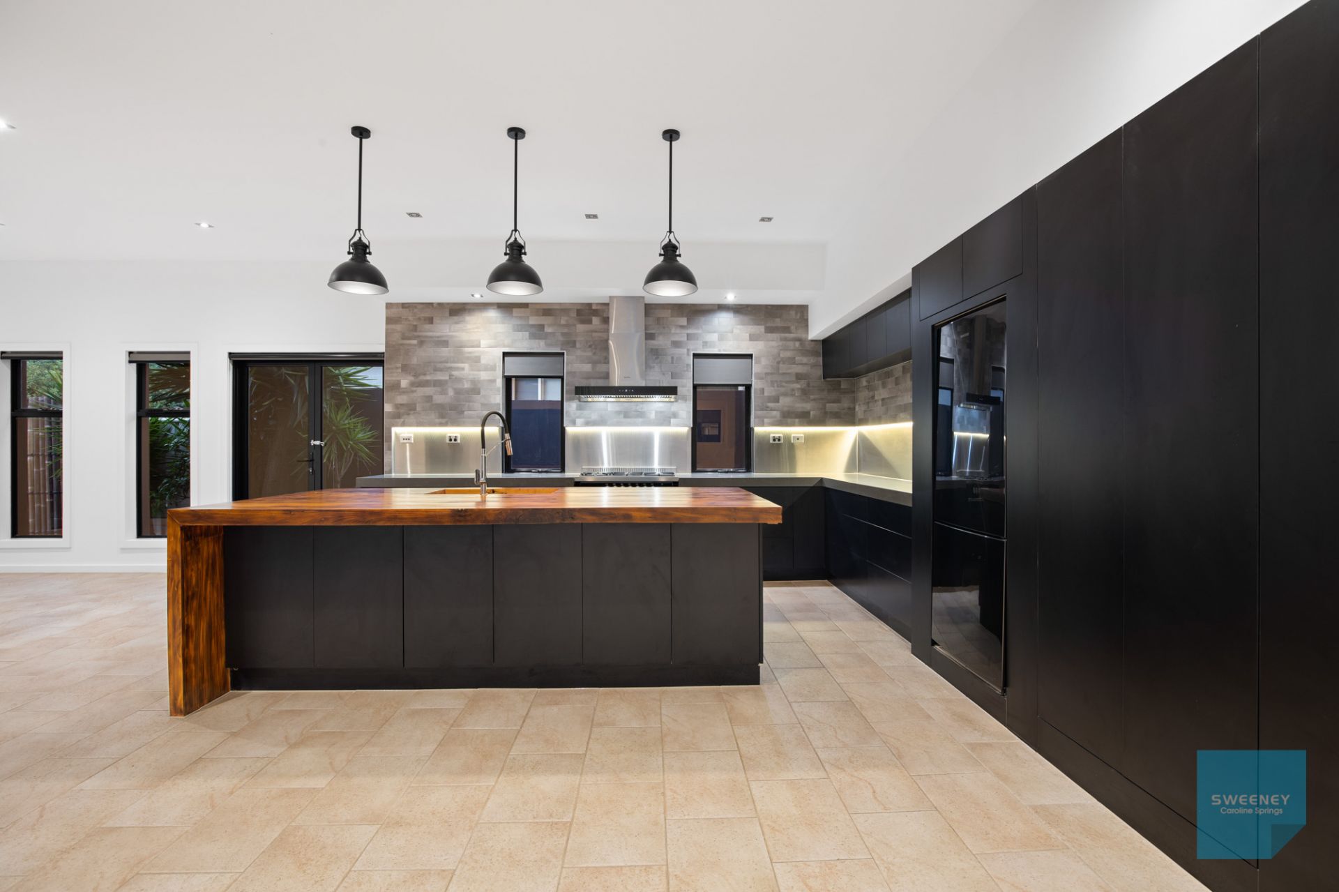 2 Lonsdale Court, Caroline Springs - Thumbnail 5