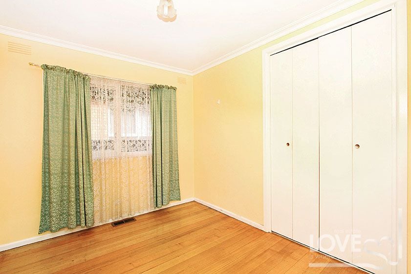 CONVENIENCE - EVERYTHING WITHIN WALKING DISTANCE!