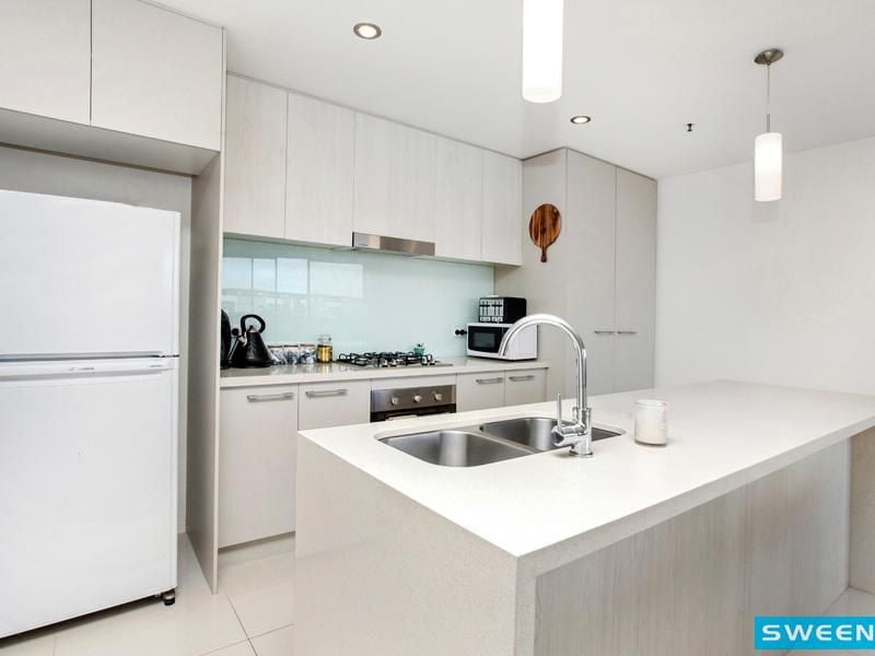 151/73 Lake Street, Caroline Springs - Thumbnail 4