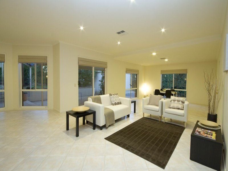 21 CORELLA AVENUE Chandlers Hill 5159