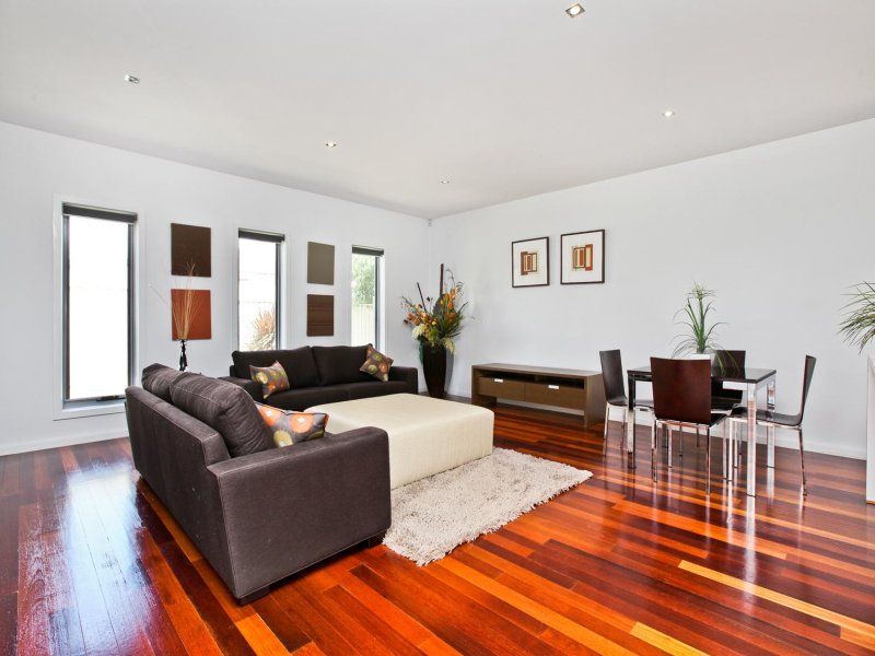 10 Calthorpe Green, Caroline Springs - Thumbnail 4