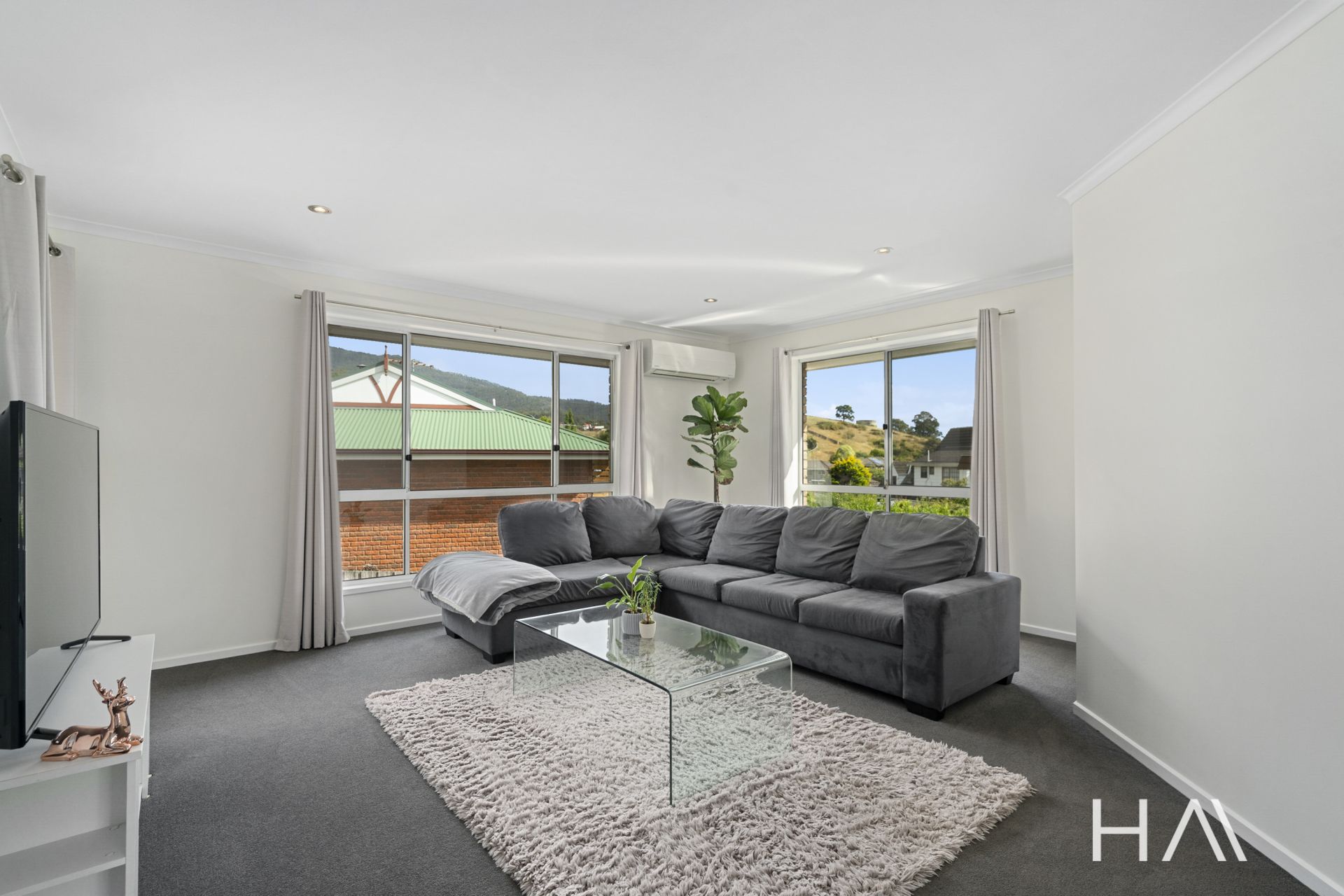 98 Branscombe Road Claremont, Claremont - Thumbnail 3