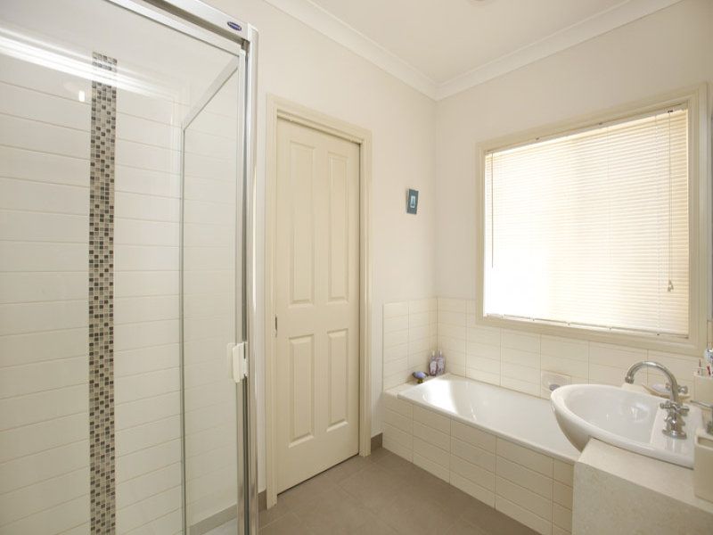 9 Caribou Place, Point Cook - Thumbnail 5