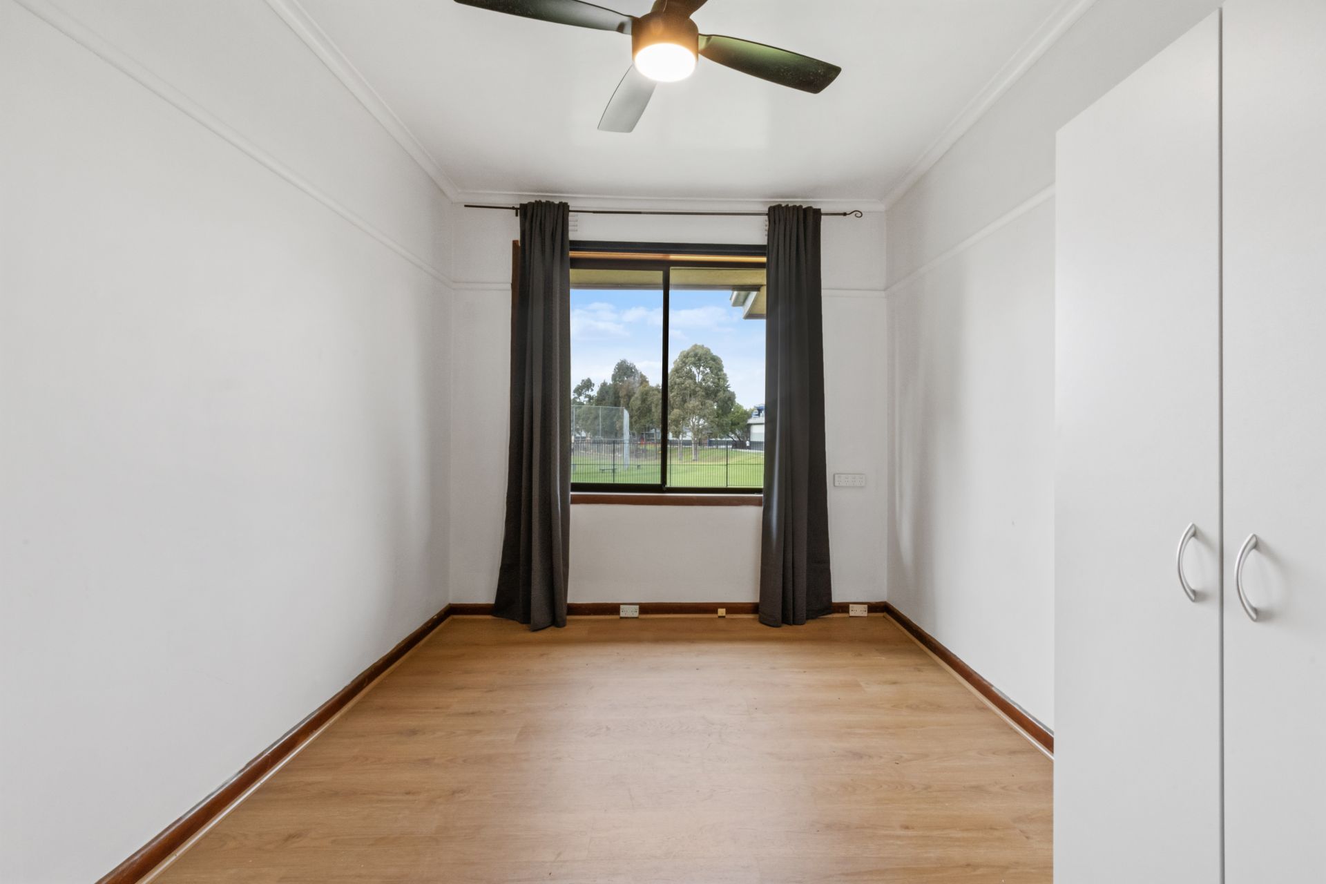 3 Bedroom House with Big Backyard!