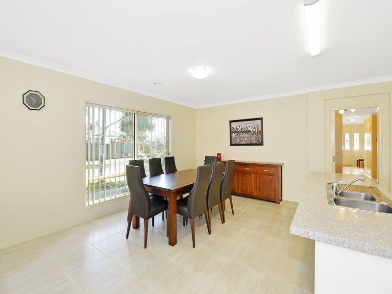 35 Borrack Crescent MERNDA, Mernda - Thumbnail 8