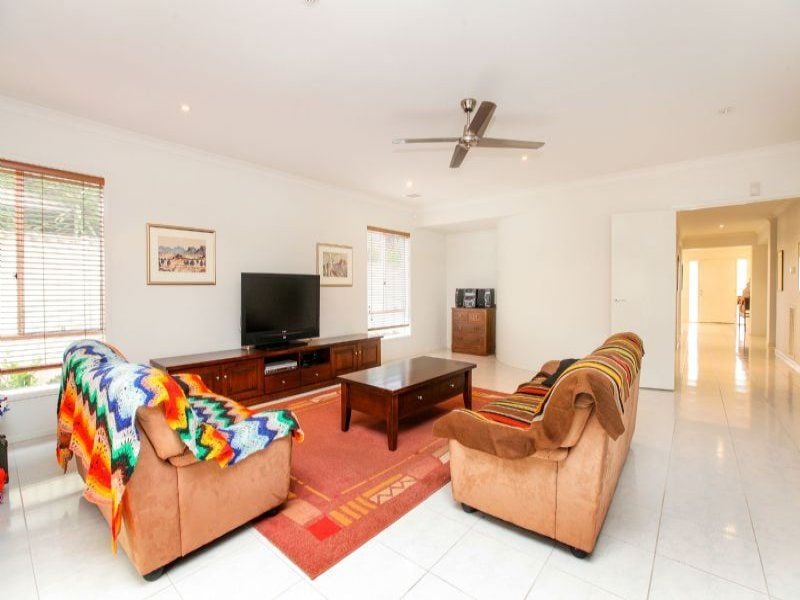 44 Chesterfield Road, Cairnlea - Thumbnail 5