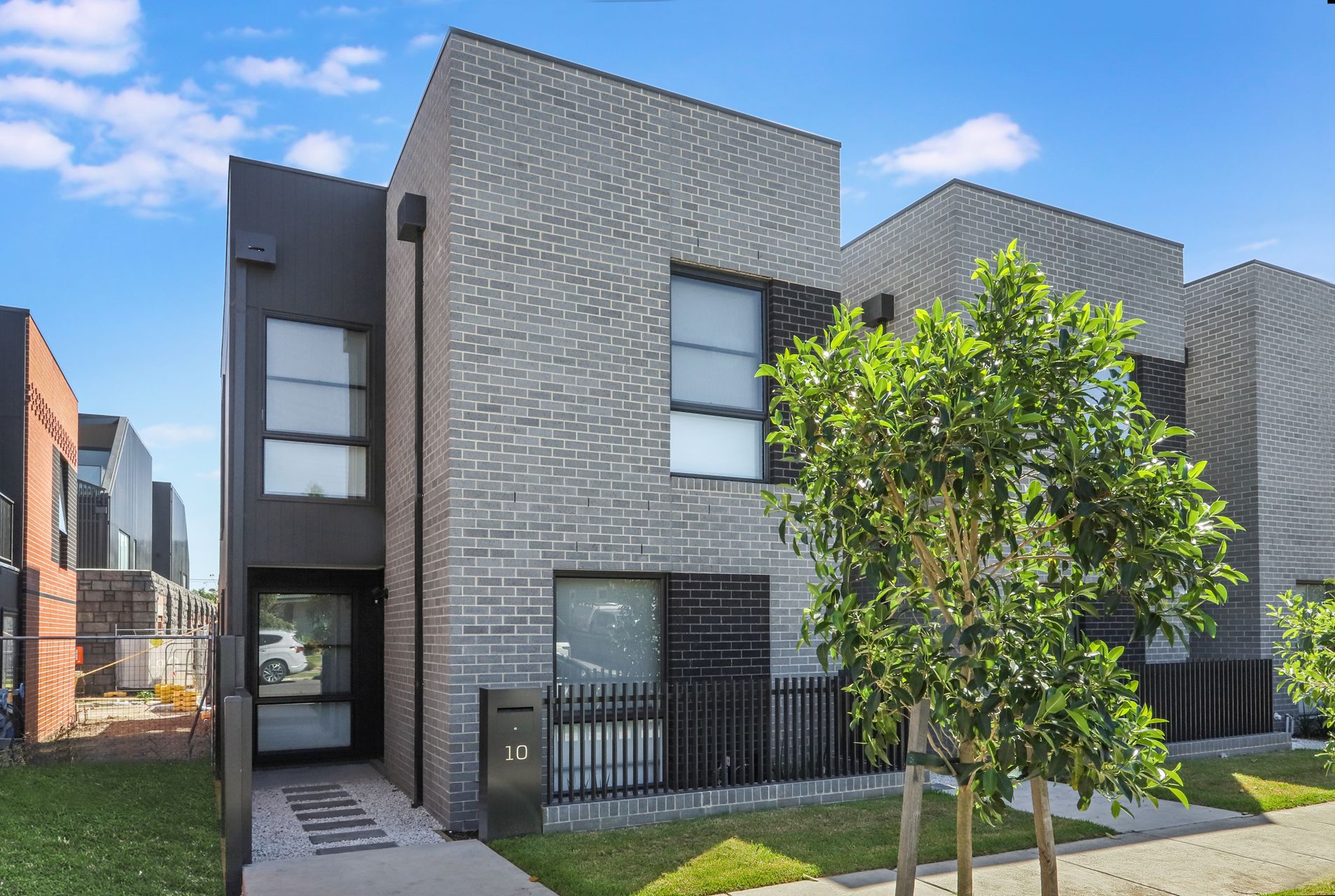 10 Banool Avenue Yarraville VIC, Yarraville - Thumbnail 2